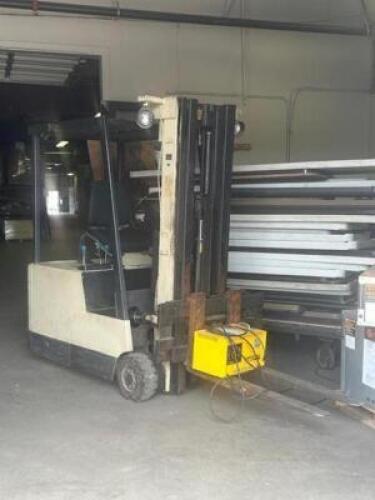 THREE WHEEL 3500LBS CAPACITY ELECTRIC FORKLIFT