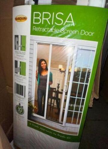 RETRACTABLE SCREEN DOOR
