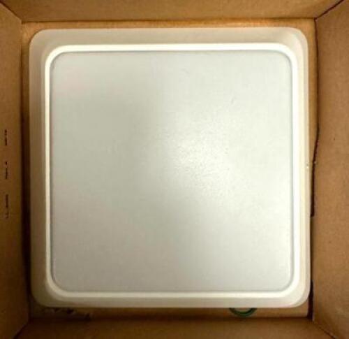 CEILING MOUNTED LIGHT