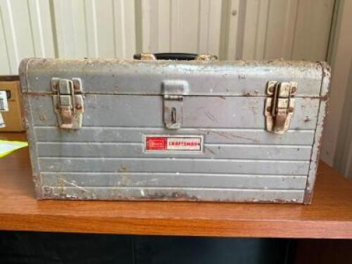 METAL CRAFTSMAN TOOL BOX