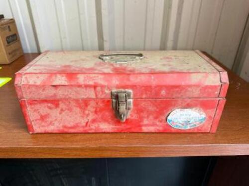 METAL TOOLBOX