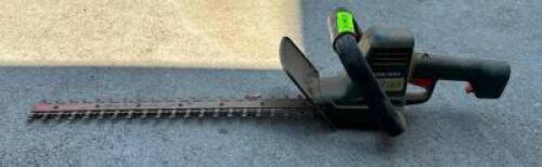 ELECTRIC HEDGE TRIMMER