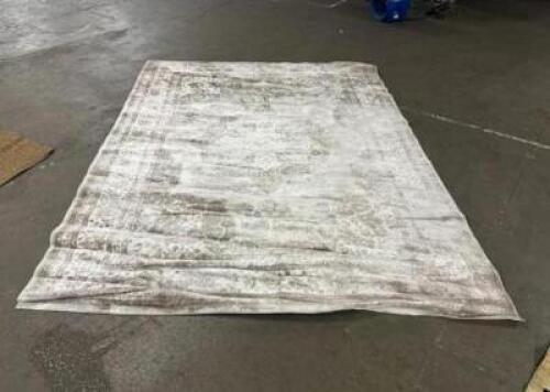 AREA RUG