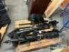 DESCRIPTION: 3PC MINI EXCAVATOR AUGER SET BRAND/MODEL: LANTY INFORMATION: 25MM PIN RETAIL: $1,500.00 QTY: 1 - 2
