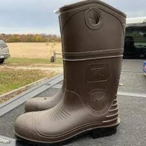 DESCRIPTION: (1) PAIR OF RUBBER BOOTS BRAND/MODEL: DUNLOP DURAPRO #84085 INFORMATION: BROWN SIZE: MENS 12 RETAIL$: 70.91 EA QTY: 1