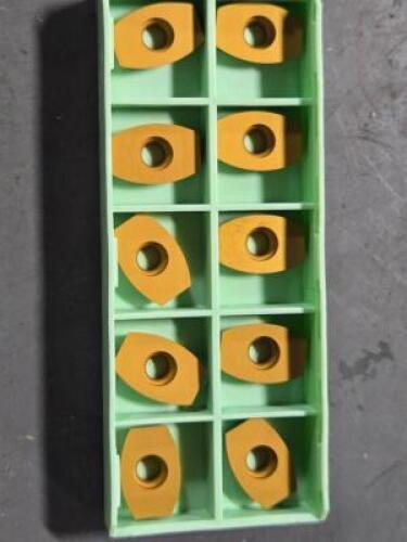 DESCRIPTION: (30) CARBIDE MILLING INSERTS BRAND/MODEL: WALTER P2000-5516582 WAP35 RETAIL$: $1,350.00 QTY: 30