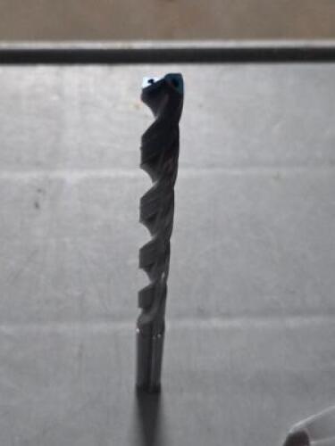 DESCRIPTION: (4) SOLID CARBIDE THRU COOLANT DRILL BIT BRAND/MODEL: OSG 553034212 SIZE: 8.70mm RETAIL$: $479.96 QTY: 4
