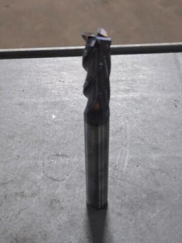 DESCRIPTION: (1) CARBIDE CORNER RADIUS END MILLS BRAND/MODEL: GARR 20947 SIZE: 5/8" DIA 2" LOC 0.0300" RAD RETAIL$: $283.00 QTY: 1