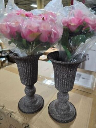 DESCRIPTION: (2) VASE WITH FAKE ROSES QTY: 2