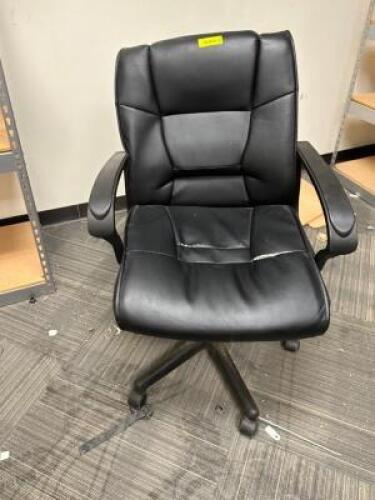 OFFICE CHAIR