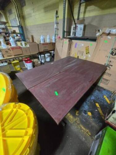 DESCRIPTION: (2) WORK SURFACE TABLEBRAND/MODEL: SEE INSPECTIONINFORMATION: WOODEN TOPSIZE: APPROX 24" X 72"QTY: 2
