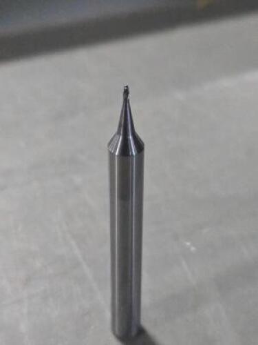 DESCRIPTION: (2) SOLID CARBIDE BALL END MILL BRAND/MODEL: SANDVIK COROMANT R216.42-01030-AE10G 1620 SIZE: 0.039" CUT DIA 0.039" LOC 6mm SD RETAIL$: $2