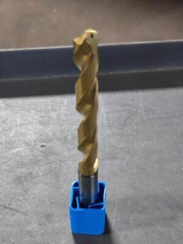 DESCRIPTION: (1) CARBIDE THRU COOLANT DRILL BIT BRAND/MODEL: SECO SD207A-9.75-62-10R1 SIZE: 9.75mm DIA RETAIL$: $642.50 QTY: 1