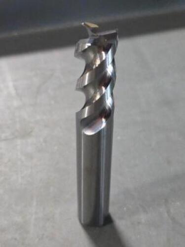 DESCRIPTION: (2) SOLID CARBIDE "CHATTER FREE" SQ END MILLS BRAND/MODEL: ISCAR ECAI--b-3.500-1.0*c500 SIZE: 1/2" DIA 3-1/2" " LOC RETAIL$: $326.59 QTY: