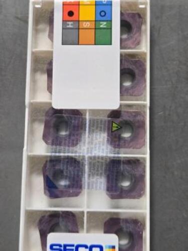 DESCRIPTION: (20) SEEX CARBIDE MILLING INSERTS BRAND/MODEL: SECO SEEX1505AFTN-M17 RETAIL$: $286.80 QTY: 20