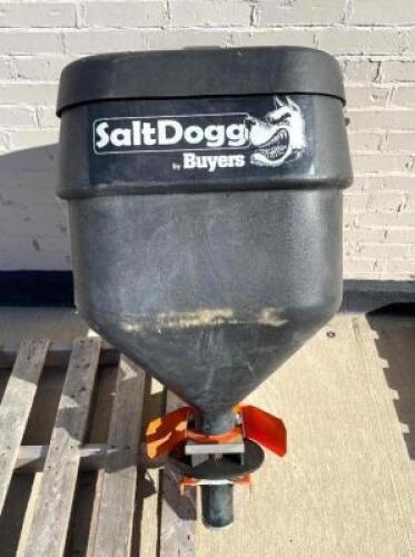 SaltDogg SUV Tailgate Salt Spreader � Model#�TGSUV1B
