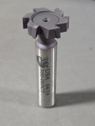 DESCRIPTION:(1) CORNER RADIUS END MILLBRAND/MODEL:ACCUPRO 44840718SIZE:&nbsp;3/4" DIA 1" LOCRETAIL$:$288.74QTY: 2