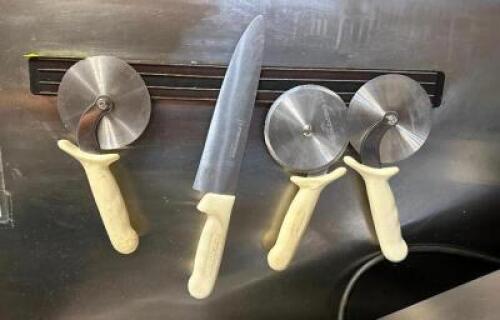 MAGNETIC KNIFE HOLDER WITH CONTENTS