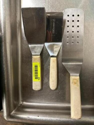 (3)- SPATULAS