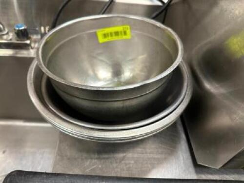 (7)- ASSORTED SIZED MIXING BOWLS