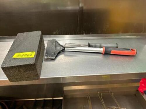 ASSORTED GRILL CLEANING TOOLS