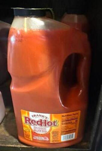 (5) BOTTLES OF FRANKS RED HOT BUFFALO SAUCE.