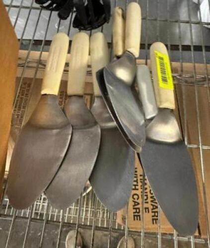 ASSORTED PIE SERVERS AS SHOWN