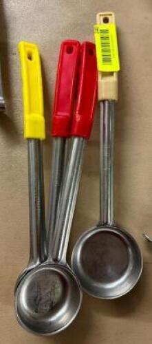 (4) ASSORTED SIZED PORTION SCOOPS