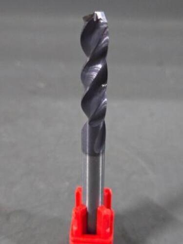 DESCRIPTION: (4) CARBIDE "DOMINATOR" DRILL BITS BRAND/MODEL: FULLERTON 15616 SIZE: 0.257" DIA 1/4" SD RETAIL$: $418.64 QTY: 4