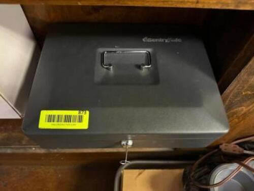 CASH BOX WITH KEY