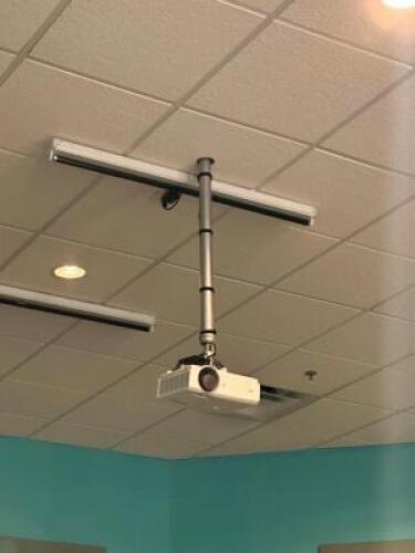 (2) - PROJECTOR WITH CEILING MOUNT