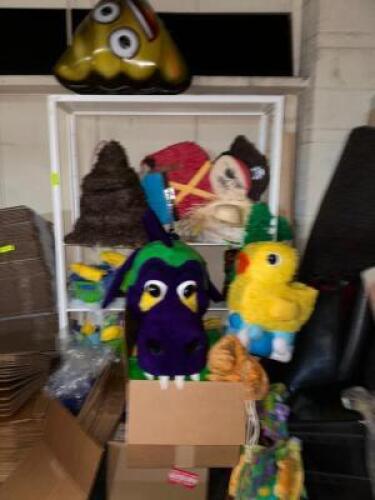 SHELF WITH CONTENTS