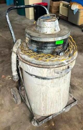 DESCRIPTION: HEAVY DUTY 15 GALLON VACUUM CLEANER BRAND/MODEL: CRUSADER M850 QTY: 1