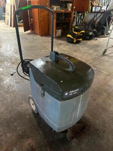 DESCRIPTION NILFISK ADVANCE GW4512 WET DRY VACUUM BRAND / MODEL: NILFISK ADVANCE GW4512 ADDITIONAL INFORMATION SELLER INDICATES IN WORKING QTY 1