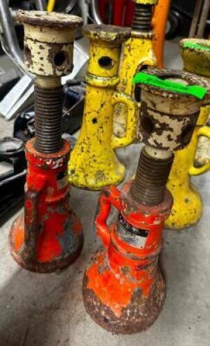 DESCRIPTION (2) 2 TON HEAVY DUTY SCREW JACKS THIS LOT IS: SOLD BY THE PIECE QTY 2