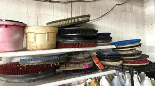 DESCRIPTION: ASSORTED BUFFING AND POLISHING PADS AS SHOWN QTY: 1