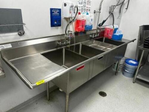 DESCRIPTION 102" LEFT SIDE STAINLESS THREE WELL POT SINK SOIL TABLE. BRAND / MODEL: ADVANCE TABCO FC-4-1824-18RL ADDITIONAL INFORMATION W/ SPRAY NOZZL