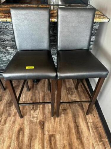 DESCRIPTION (2) BROWN PLEATHER 30" BAR STOOLS W/ WOODEN FRAMES. SIZE 30" THIS LOT IS: SOLD BY THE PIECE LOCATION BAR QTY 2