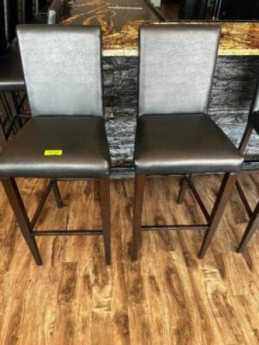 DESCRIPTION (2) BROWN PLEATHER 30" BAR STOOLS W/ WOODEN FRAMES. SIZE 30" THIS LOT IS: SOLD BY THE PIECE LOCATION BAR QTY 2