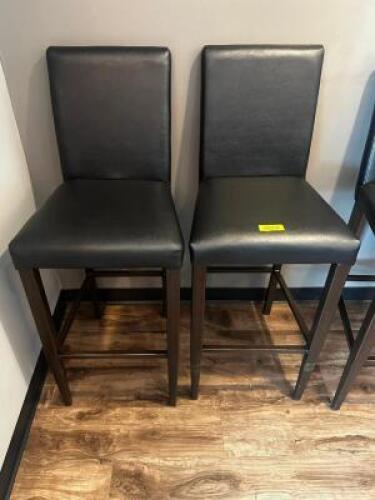 DESCRIPTION (2) BROWN PLEATHER 30" BAR STOOLS W/ WOODEN FRAMES. SIZE 30" THIS LOT IS: SOLD BY THE PIECE LOCATION BAR QTY 2