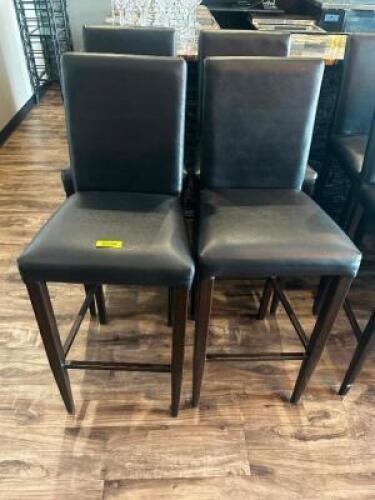 DESCRIPTION (4) BROWN PLEATHER 30" BAR STOOLS W/ WOODEN FRAMES. SIZE 30" THIS LOT IS: SOLD BY THE PIECE LOCATION BAR QTY 4