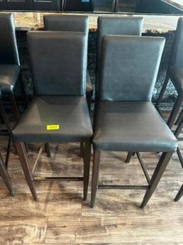 DESCRIPTION (4) BROWN PLEATHER 30" BAR STOOLS W/ WOODEN FRAMES. SIZE 30" THIS LOT IS: SOLD BY THE PIECE LOCATION BAR QTY 4