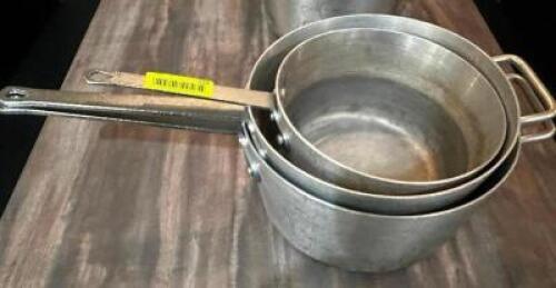 DESCRIPTION (3) PIECE ALUMINUM SAUCE POT SET. THIS LOT IS: SOLD BY THE PIECE LOCATION SEATING QTY 3