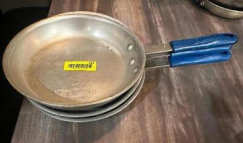 DESCRIPTION (3) 10" SKILLETS THIS LOT IS: SOLD BY THE PIECE LOCATION SEATING QTY 3