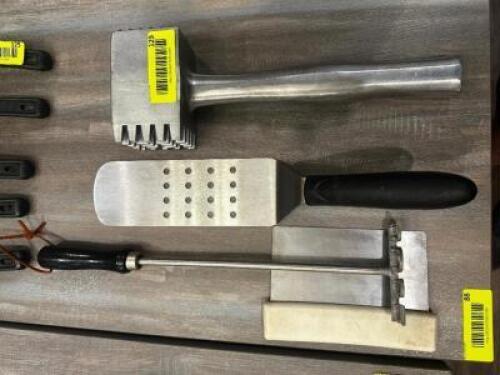 DESCRIPTION MALLET, TURNER, SCRAPPER, AND STEAK BRANDER. THIS LOT IS: ONE MONEY LOCATION SEATING QTY 1