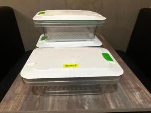 DESCRIPTION (3) FULL SIZE PLASTIC CONTAINERS W/ VACU LIDS THIS LOT IS: SOLD BY THE PIECE LOCATION SEATING QTY 3