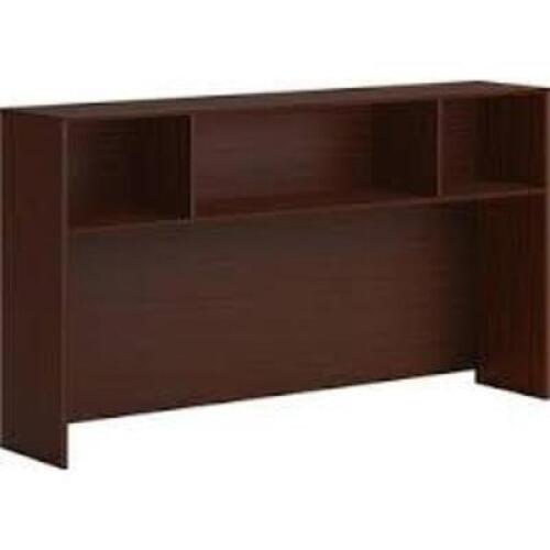 DESCRIPTION: (1) LOW CREDENZA TOP BRAND/MODEL: HON #HONLCL3020TPLT1 INFORMATION: WOOD RETAIL$: $162.90 EA QTY: 1