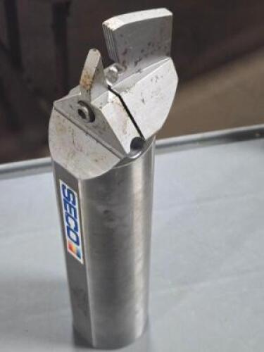 DESCRIPTION: (1) INTERNAL GROOVING TOOL HOLDER BRAND/MODEL: SECO NG-61S99-C115026 RETAIL$: $210.75 QTY: 1