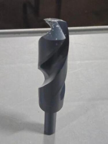 DESCRIPTION: (1) REDUCED SHANK DRILL BIT BRAND/MODEL: CHICAGO-LATROBE 55463 SIZE: 63/64" RETAIL$: $91.24 QTY: 1