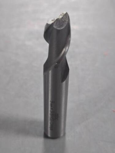 DESCRIPTION: (1) HS SQ ENDMILL BRAND/MODEL: VC 63325294 SIZE: 9mm QTY: 1